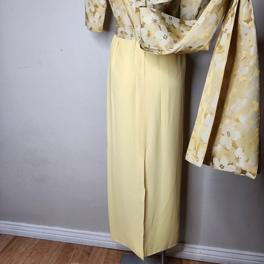 Stunning Vintage Yellow and Gold Brocade and Crepe Maxi Dress With Train - Picture 14 of 17